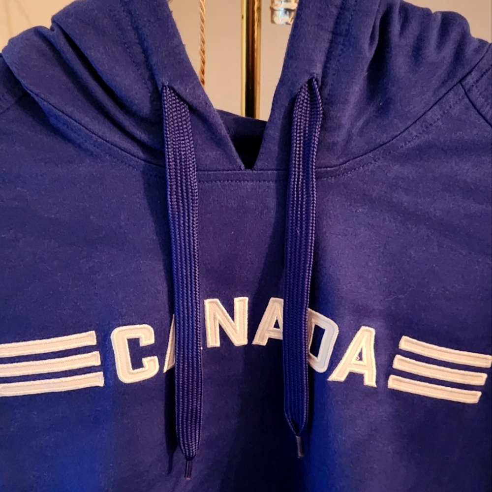 Adidas Sweatshirt